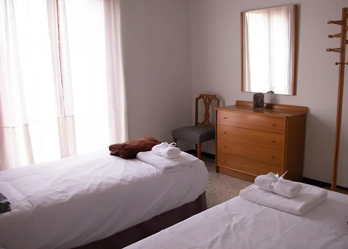 Nyaraló Patllari Banyoles