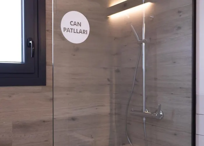 펜션 Patllari 바니올레스